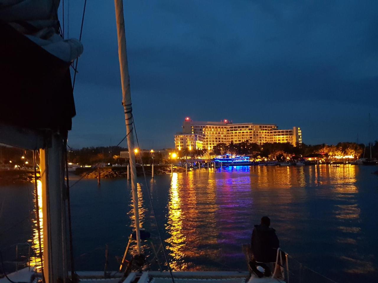 Marina Court Luxury Penthouse Aparthotel Κότα Κιναμπαλού Εξωτερικό φωτογραφία